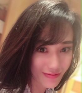 女性パーソナルトレーナー　バンクーバー